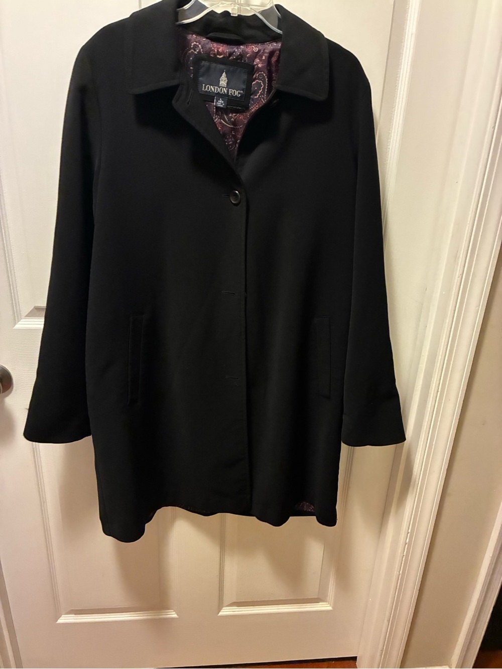 Vintage London Fog Women's Black Single-Breasted Coat w/paisley lined interior